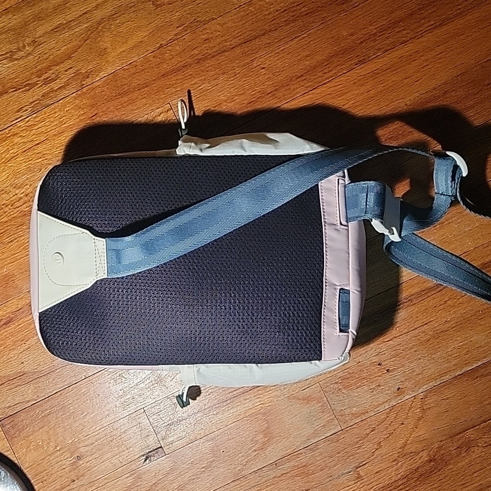 Hunter Hunter Nylon Rider One Shoulder - Picture 7 of 10